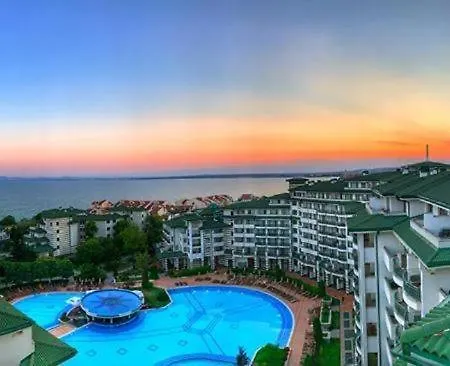 Lägenhet Emerald Beach Resort & Spa