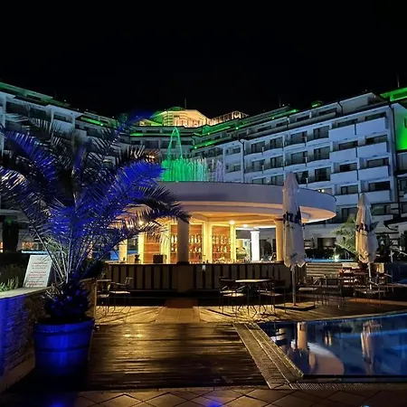 Emerald Beach Resort & Spa *